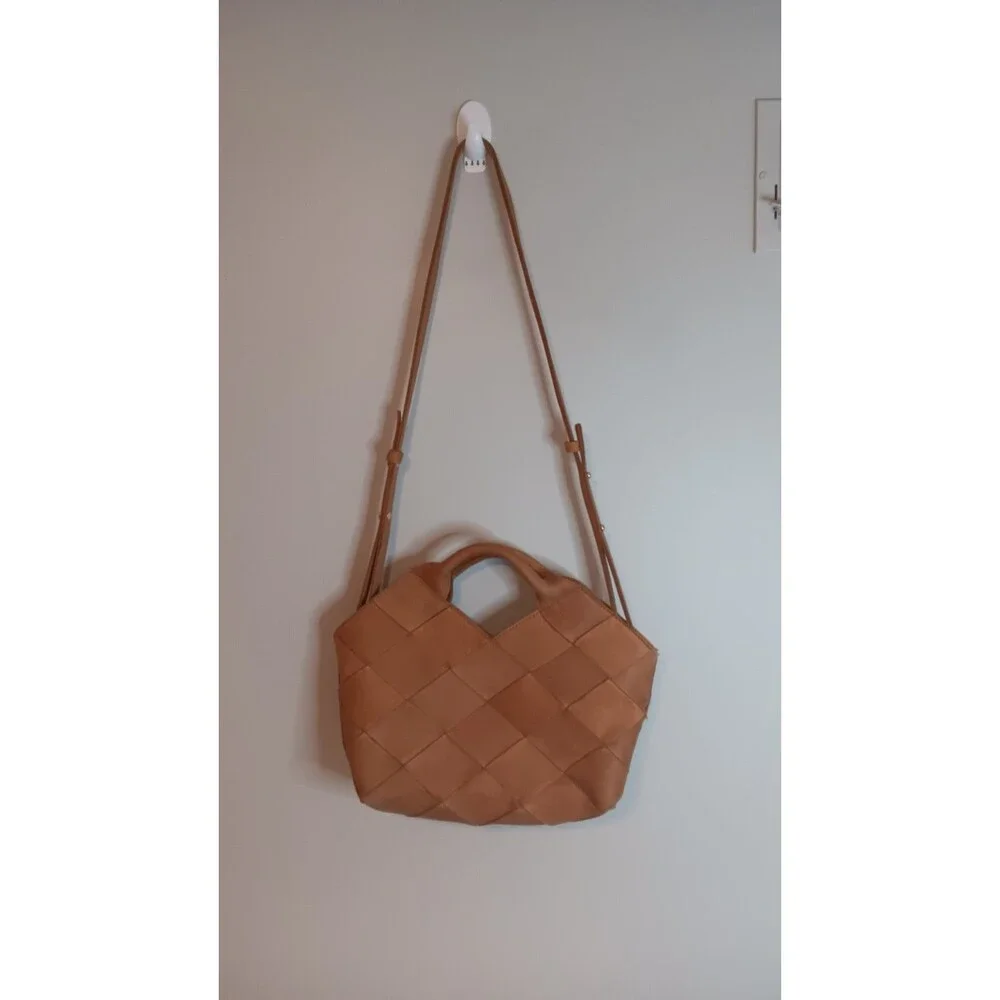 Parker Clay Acacia Woven Ethiopian Leather Hand Bag Brown With Strap